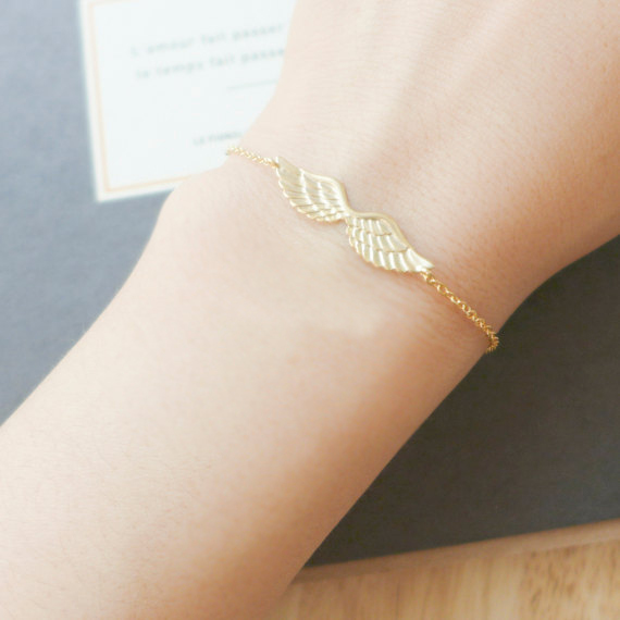 bracelet femme ailes ange