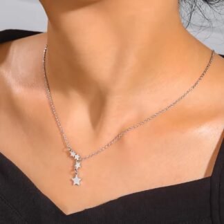 collier avec etoiles en acier inoxydable