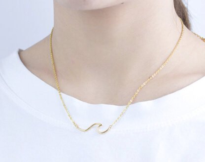 collier vague femme