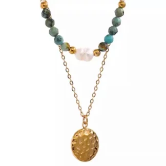 collier femme avec medaille martele