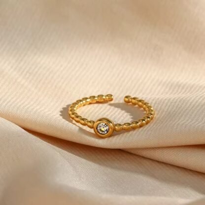 bague fine tendance avec pierre oxyde zirconium blanc