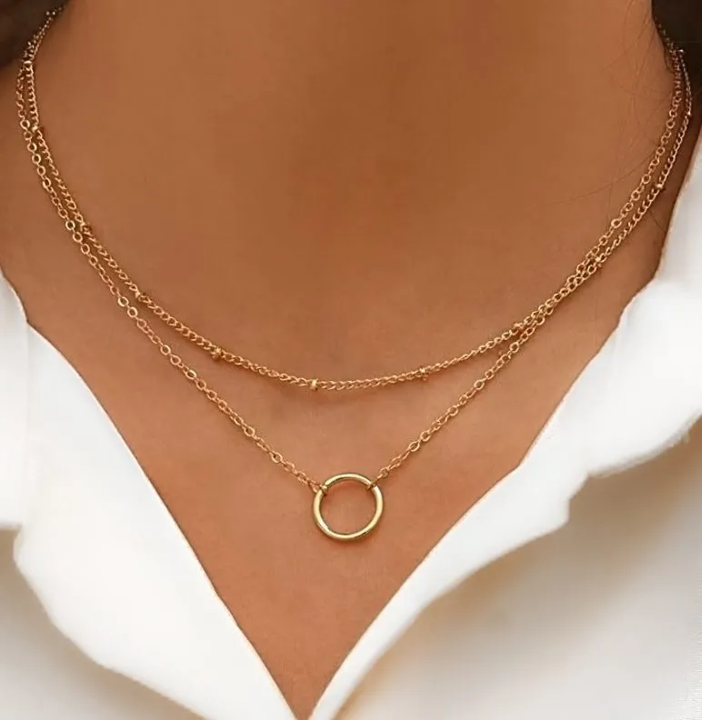 collier ras du cou avec cercle